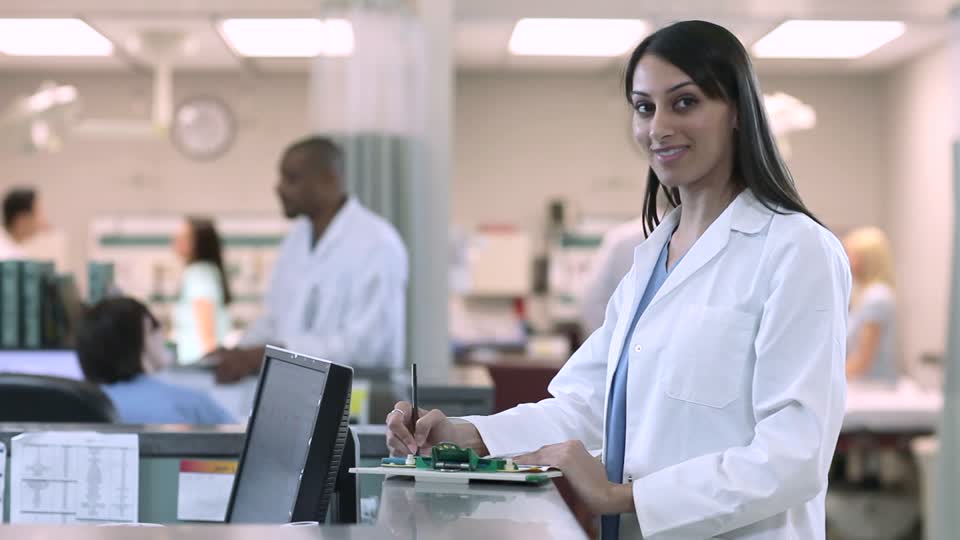 150848139-emergency-rooms-hospital-medical-record-surgical-gown-indian-india